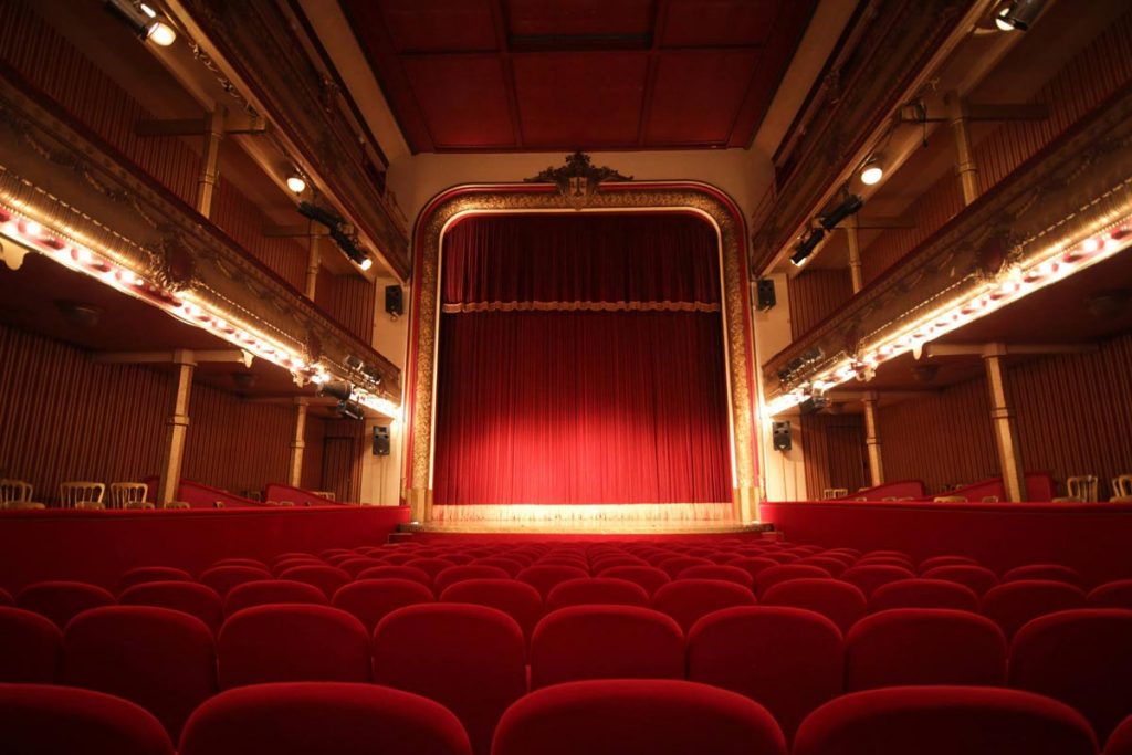 Voorire Liege Salle Trocadero Scene